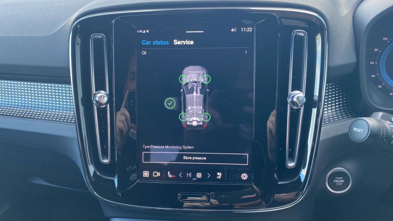 Volvo XC40 2.0 B3P Plus Dark 5dr Auto Petrol Estate